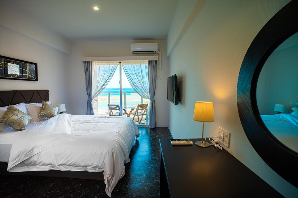 Beach Front Tower Mihama By Dsh Chatan Exterior photo